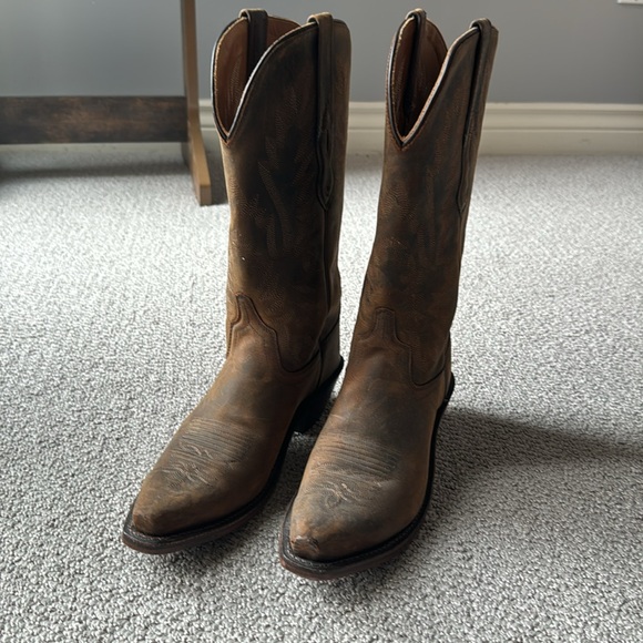 Alberta made cowboy boots - Picture 3 of 3